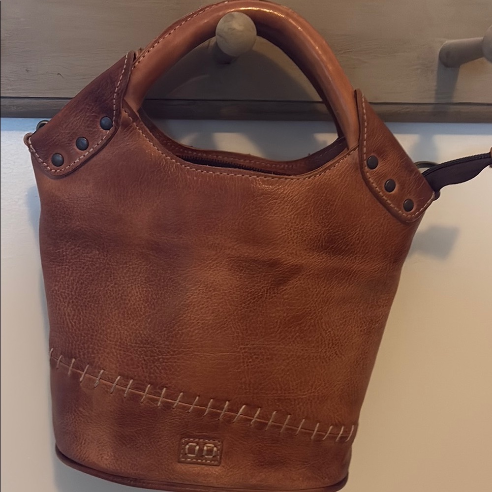 Elegant Brown Leather Shoulder Bag